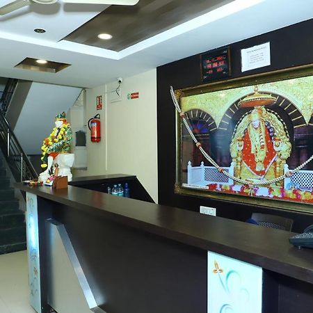Sai Madhavi Palace Hotel Shirdi Buitenkant foto
