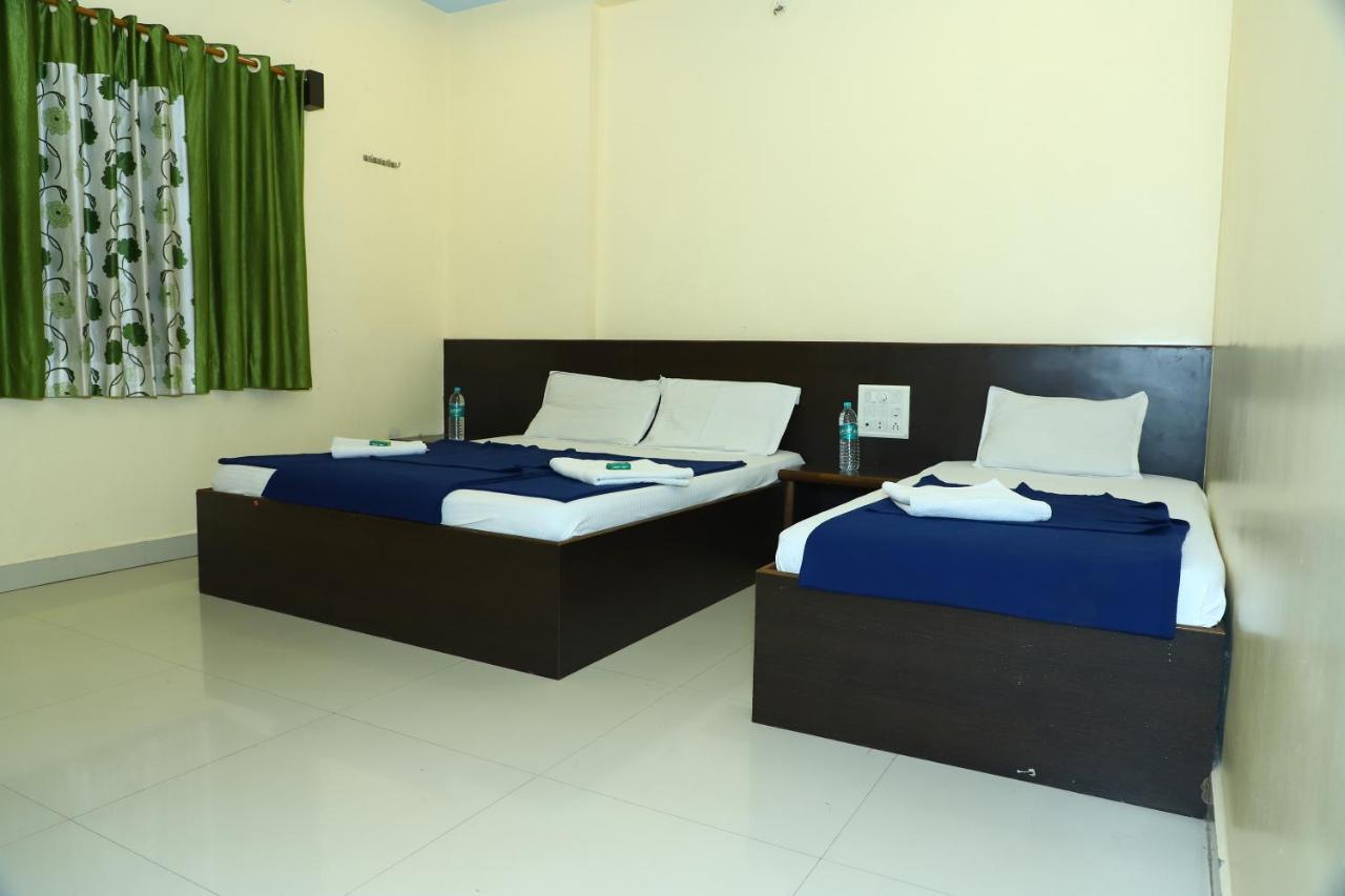 Sai Madhavi Palace Hotel Shirdi Buitenkant foto